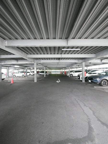 サンマンションアトレ高畑 駐車場
