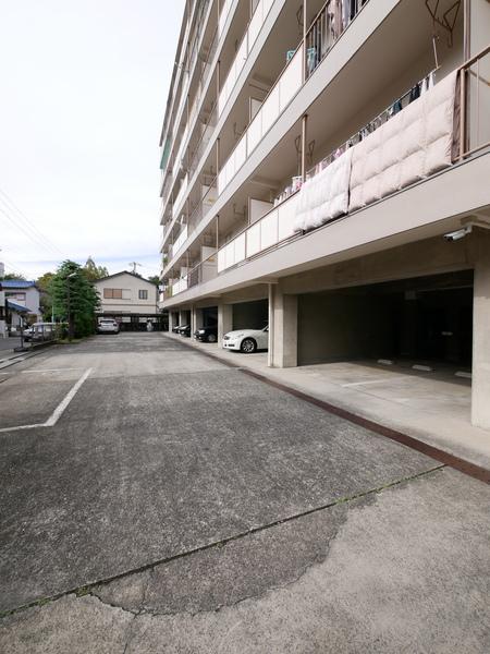 隼人苑 駐車場