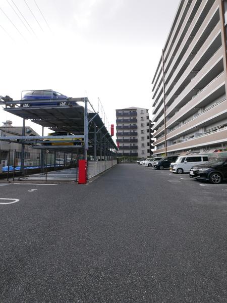 グラン・コート荒子川公園Ⅱ 駐車場