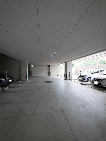 グローリアス豊明新栄第三 駐車場