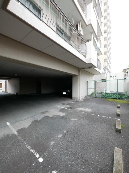 サンパーク東一宮 駐車場