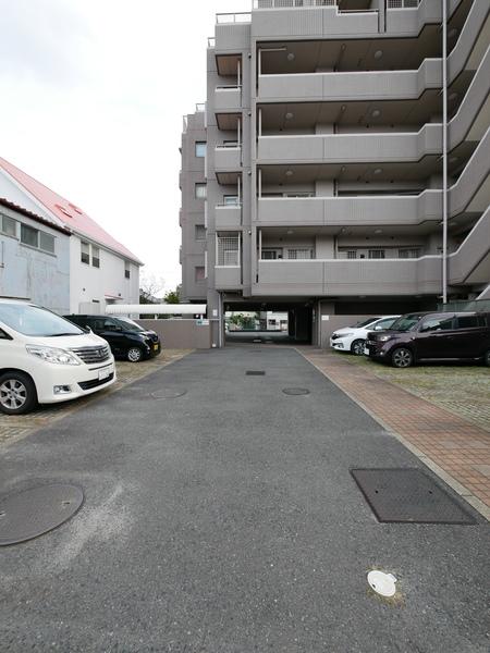 ダイアパレス稲永 駐車場