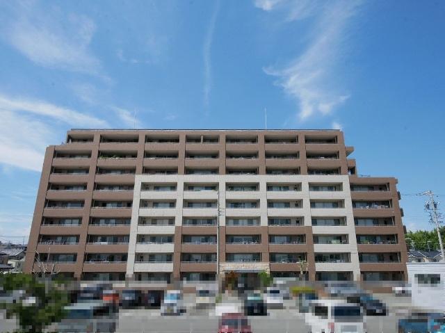 鉄筋コンクリート造　９階建