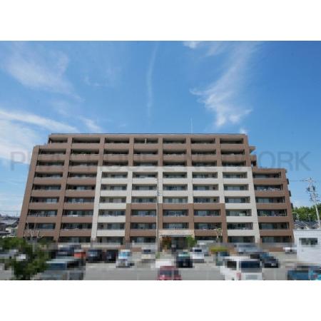 鉄筋コンクリート造　９階建