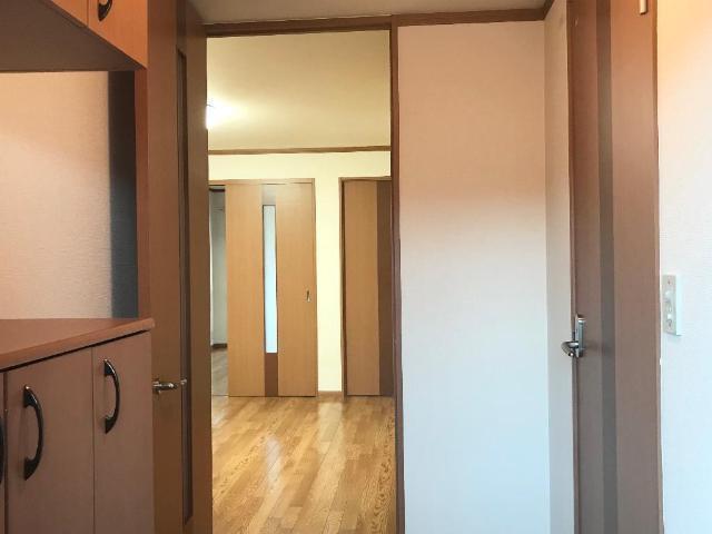 シャン・カルフール 玄関