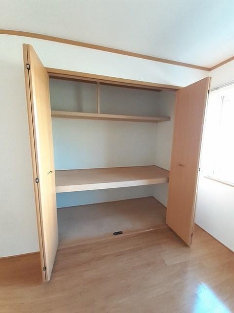 ソレイユＢ（101） 収納