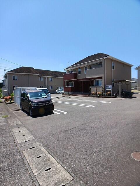 グリーンパークＣ（204） 駐車場