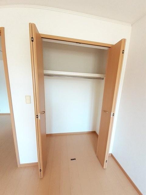 ベルソアージュⅡ（102） 収納