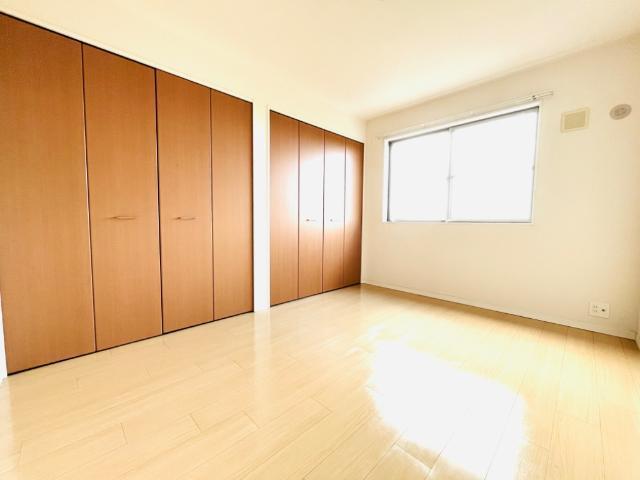 ユニヴァリィ　イノバル 部屋画像