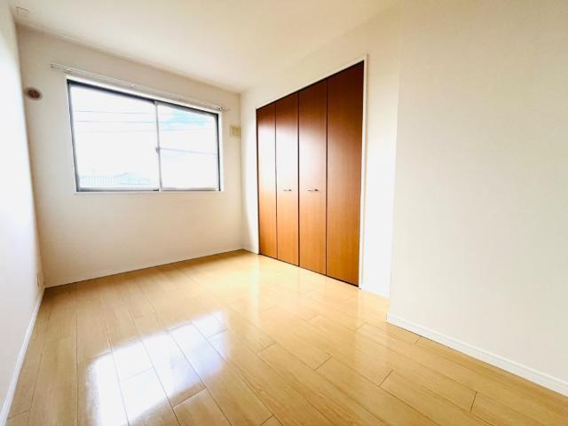 ユニヴァリィ　イノバル 部屋画像