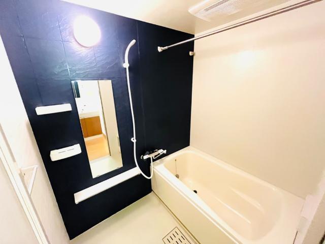 ユニヴァリィ　イノバル 部屋画像