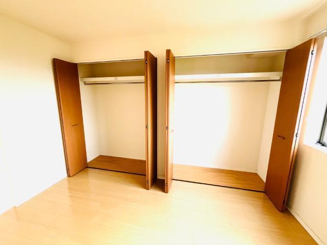 ユニヴァリィ　イノバル 部屋画像