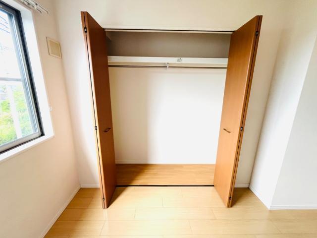 ユニヴァリィ　イノバル 部屋画像