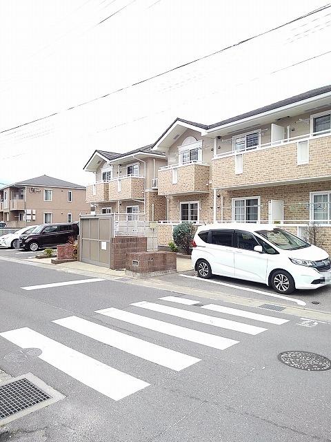 Ｊ、Ｆｅｓｔａ　Ⅰ（102） 駐車場