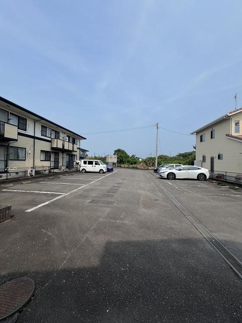 ステラ猪野（201） 駐車場
