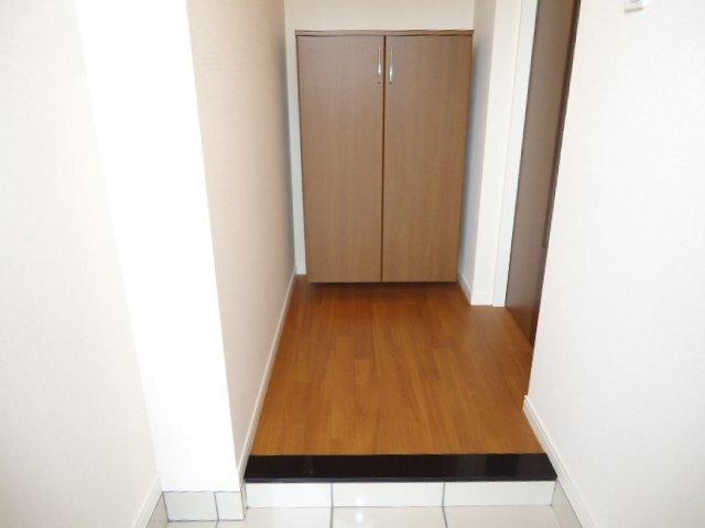 エステート　房前 玄関
