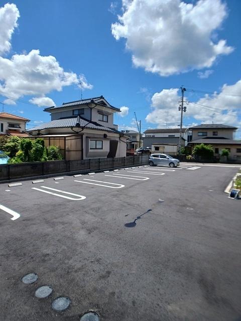 アウローラ鶴崎Ⅰ（102） 駐車場
