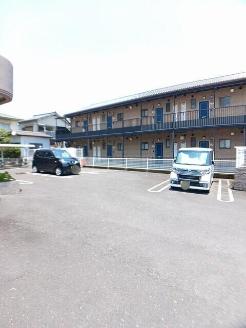 ＭＡＩＳＯＮ　ＪＥＵＮＥＳＳＥ（305） 駐車場