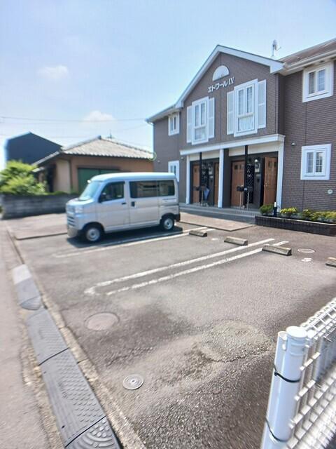 エトワール　Ⅳ（102） 駐車場