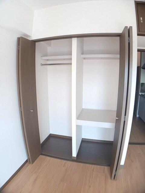 シェーンドルフ中津留（302） 収納