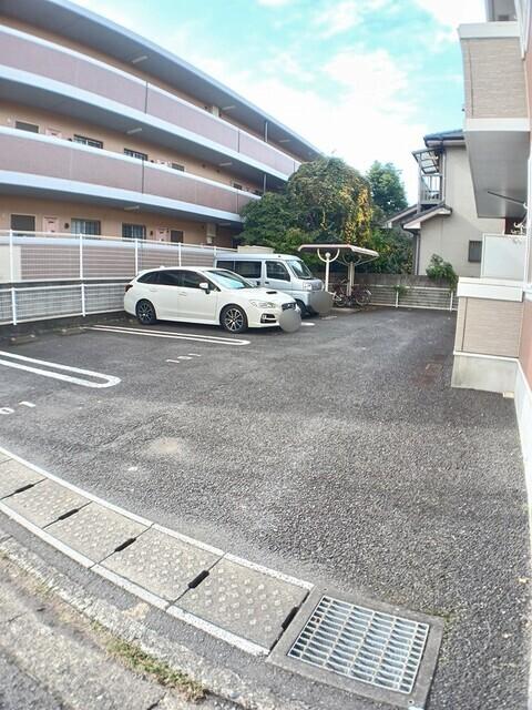 コンフォ−トＳ（102） 駐車場
