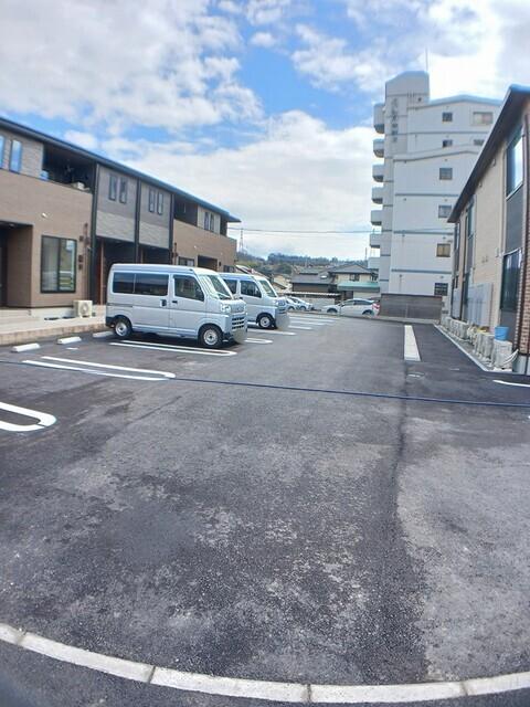 エールⅡ（104） 駐車場