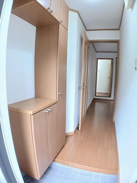 ＥＤＥＬＨＥＩＧＨＴＳ　３号館（101） 玄関