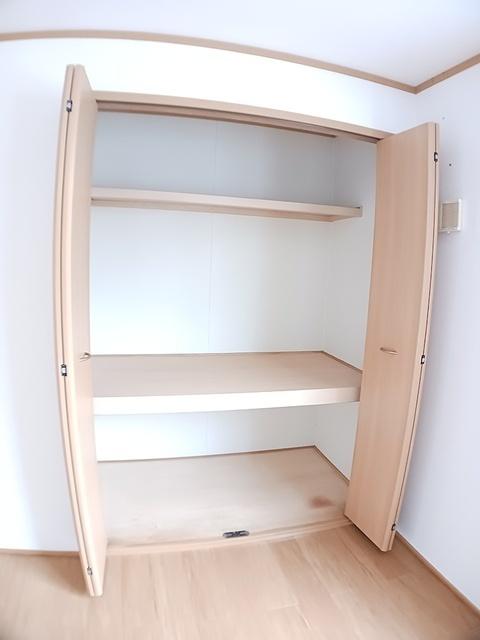 ＥＤＥＬＨＥＩＧＨＴＳ　３号館（101） 収納