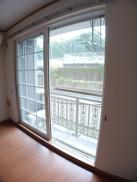 ＥＤＥＬＨＥＩＧＨＴＳ　３号館（101） バルコニー