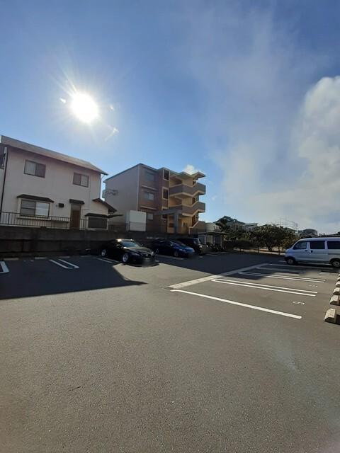 グランツ汐見（103） 駐車場