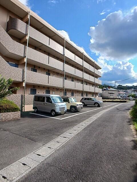 ＧＲＡＣＥ　ＯＮＥ（310） 駐車場