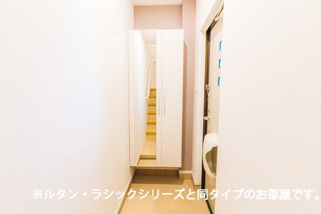 アトレ（202） 玄関