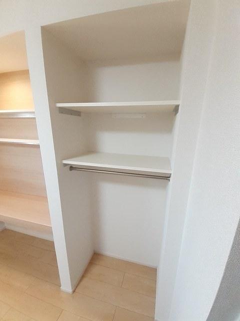 レジュール南大分（204） 収納