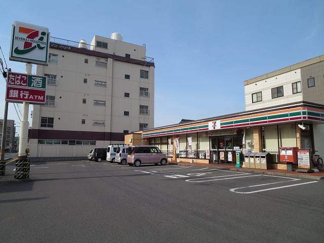 セブンイレブン：350m