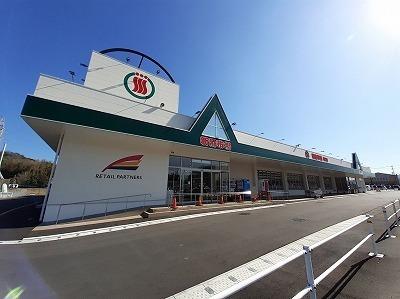 新鮮市場　判田店：400m
