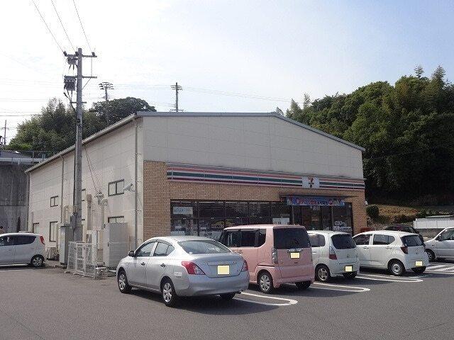 セブンイレブン鴛野店：700m