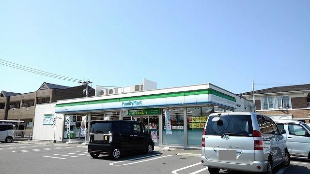 ファミリーマート　汐見店：650m