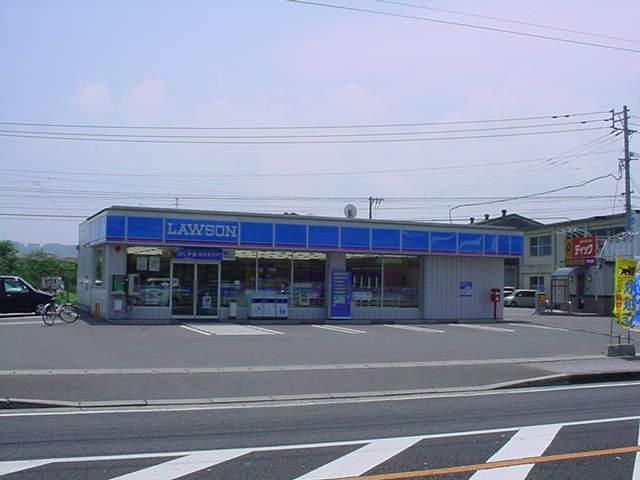 コンビニ：240m