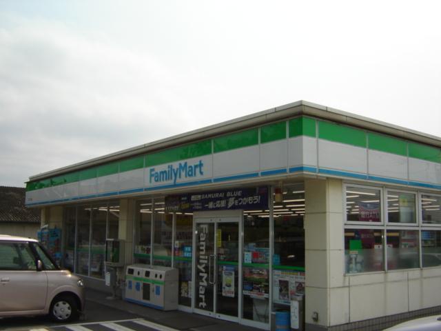 ファミリーマート大分オアシス店：437m