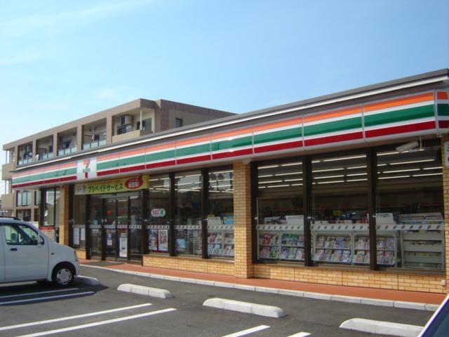 セブンイレブン大分羽屋店：438m