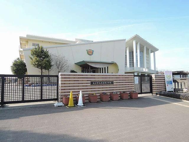 大在西小学校：500m