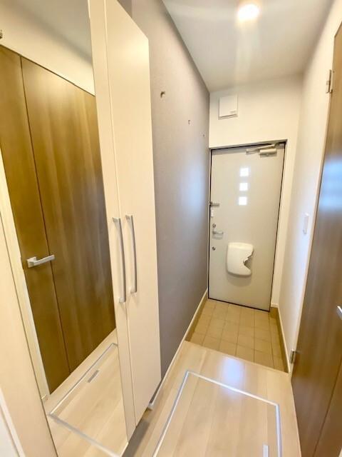リッシュ（102） 玄関
