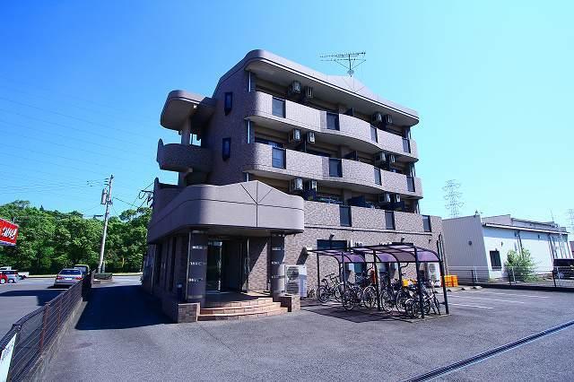 アムール・ＳＫＲ（305） 外観