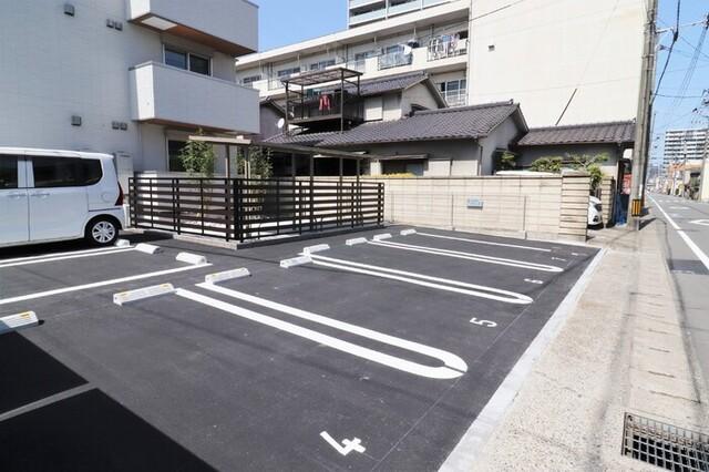 Laulea 大道（202） 駐車場