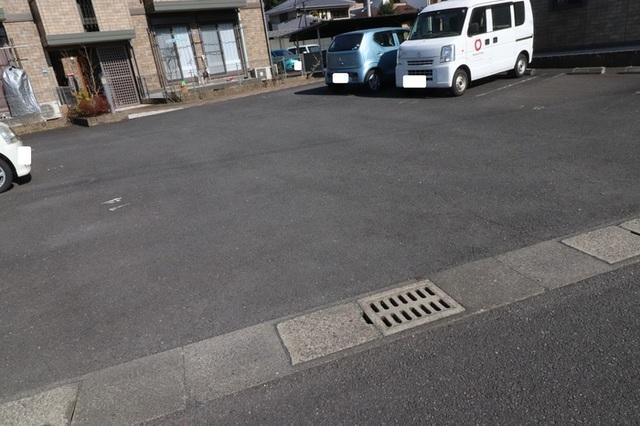 モンテ・シエル　A棟（102） 駐車場