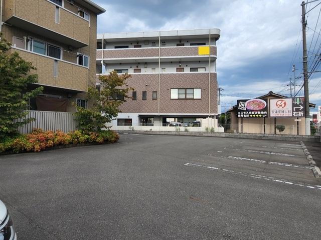 コーポラスＭ（302） 駐車場