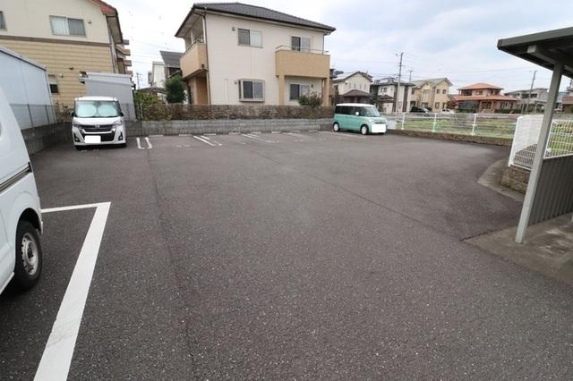 フォレストヴィラ　Ⅰ棟（103） 駐車場