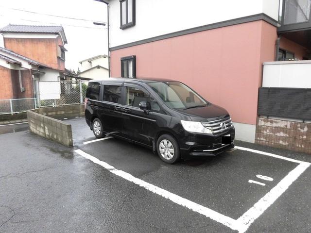 ボヌール羽屋E（202） 駐車場