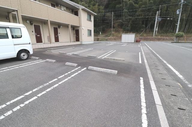 エスポア（201） 駐車場
