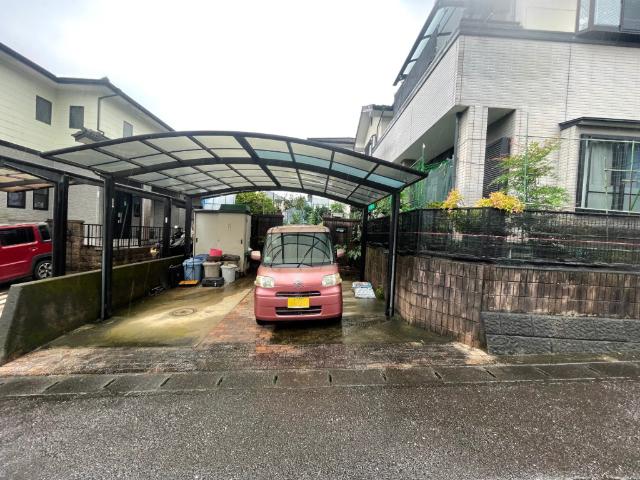 大分市梅が丘中古戸建 駐車場
